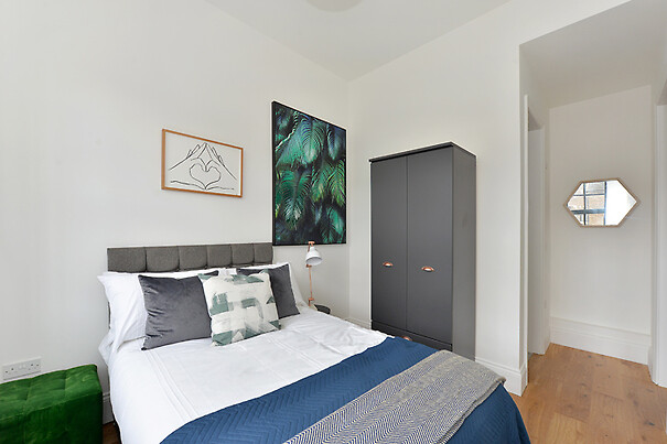 Woodrow bedroom