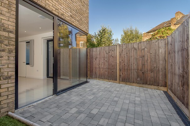 Halley Mews Yard