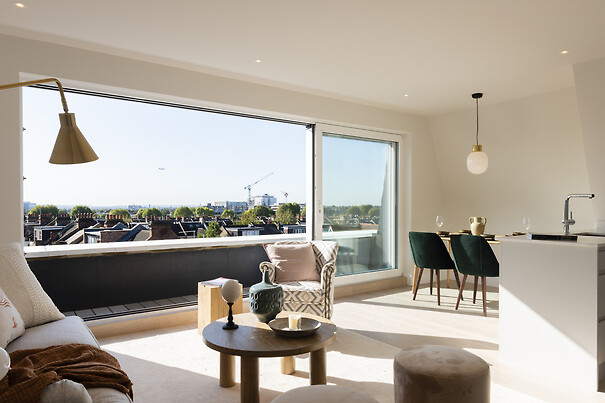 Interior Sutherland Road